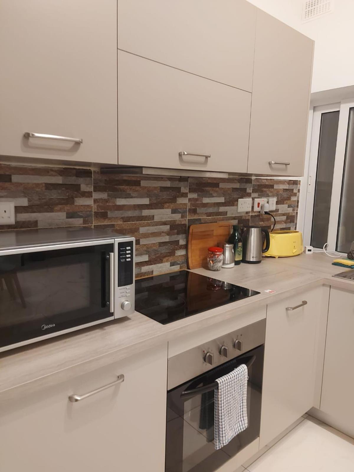 Is-Swieqi Central Apartment In Swieqi מראה חיצוני תמונה